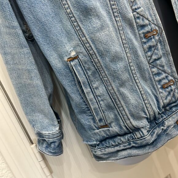 Madewell Oversized Blue Denim Jean Trucker Jacket Junction Wash XSmall Distress - Picture 4 of 15